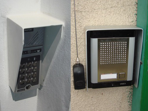 Digital keypads to open the electric gates