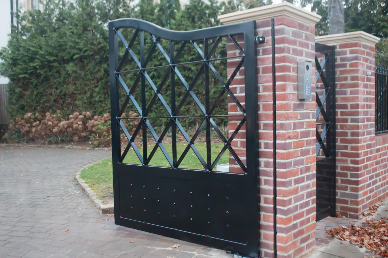 Double wooden driveway gates